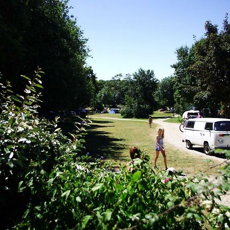 Hotel Camping La Bergerie La Chapelle-Achard Exterior foto