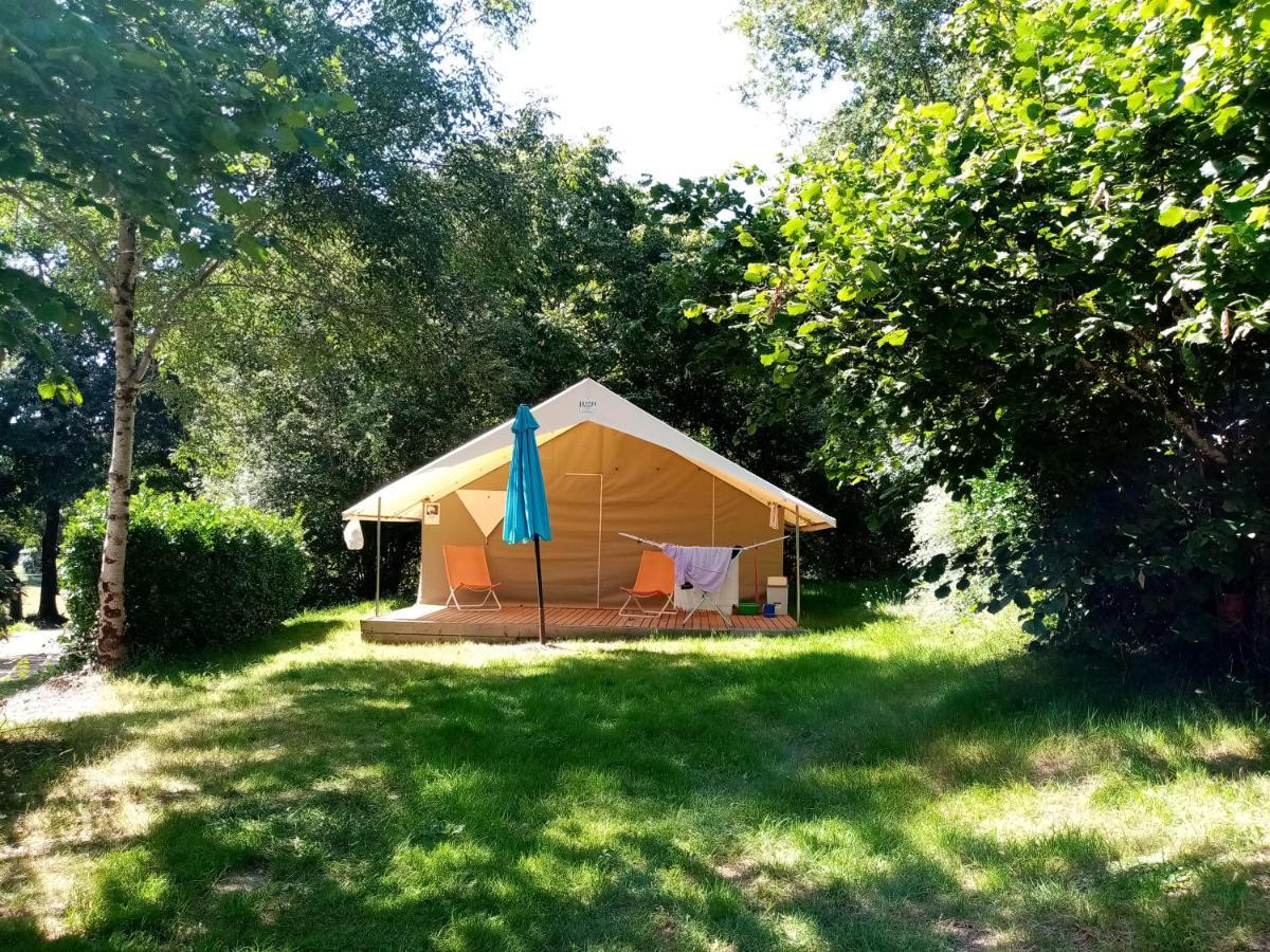 Hotel Camping La Bergerie La Chapelle-Achard Exterior foto