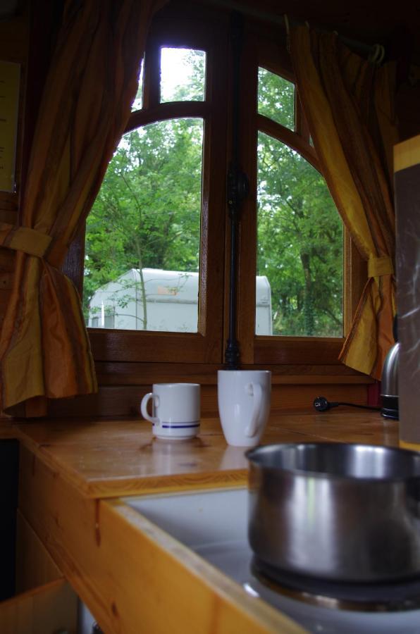 Hotel Camping La Bergerie La Chapelle-Achard Exterior foto